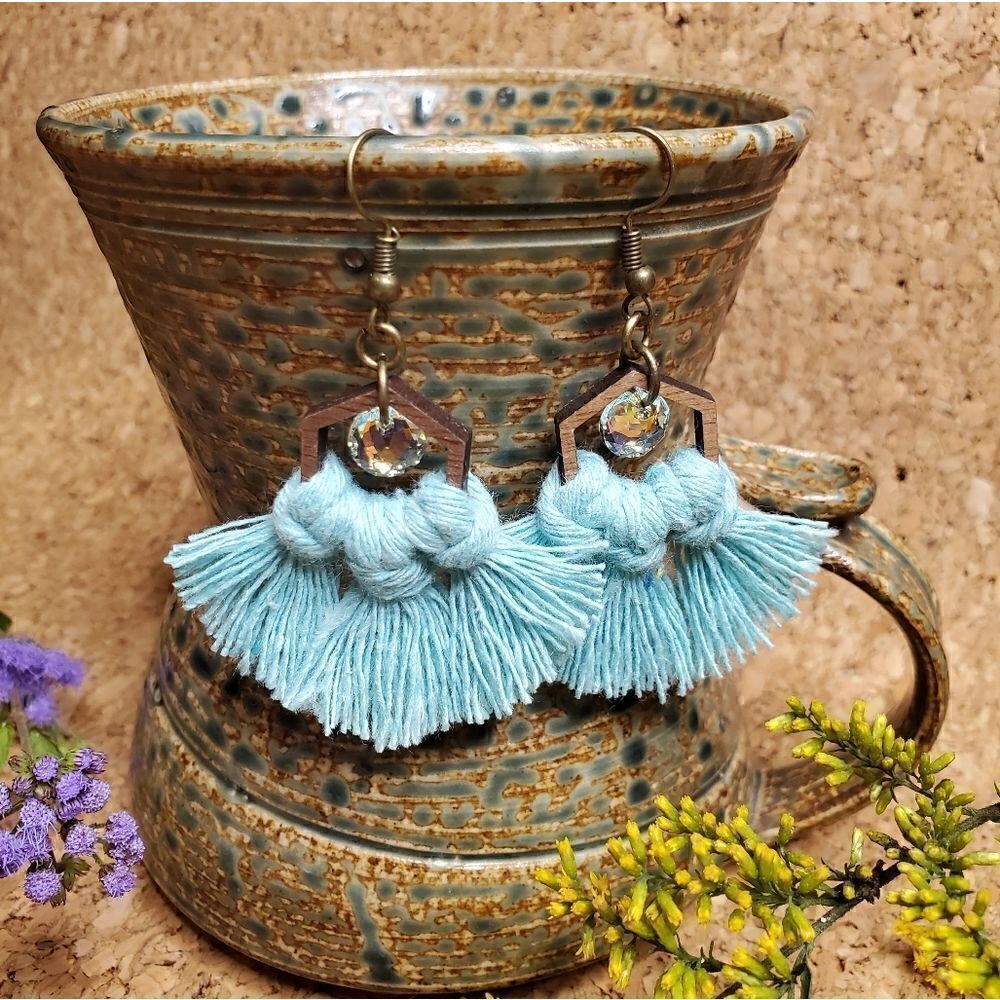 IVY MOUNTAIN CRAFTER Handmade Earrings with Swarovski Crystals